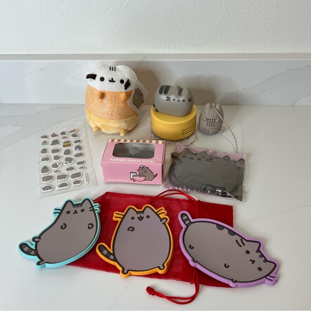 Pusheen Bundle Mini Vacuum, Coasters, Plush, Stickers